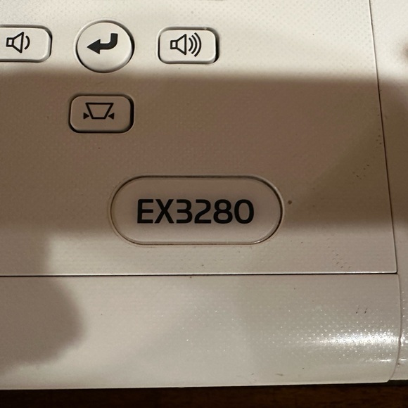 Epson EX3280 White Projector with Control Buttons - Picture 4 of 8